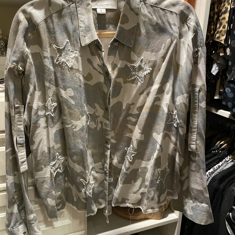 Camo shirt w stars vintage  Havana